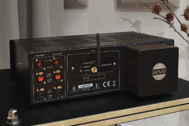 MAVIS-MP-6-True-Analog-Vacuum-Tube-Preamp-DAC-Mixer-4.jpg