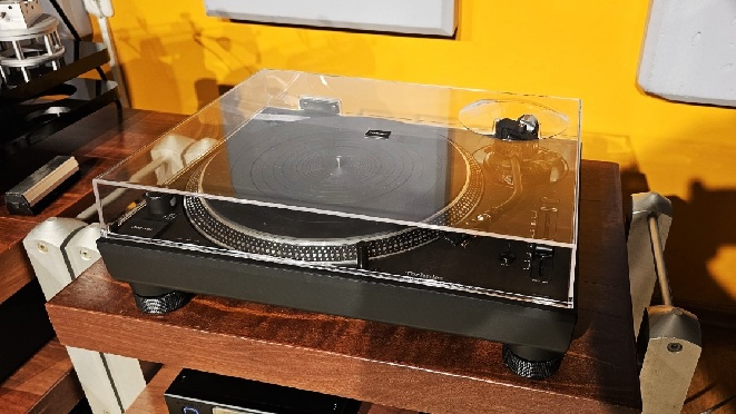 technics2 -sl-1210GR2.jpg