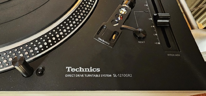 technics -sl-1210GR2.jpg
