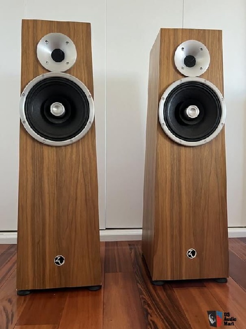 4603885-38745be9-zu-audio-soul-supreme-walnut.jpg