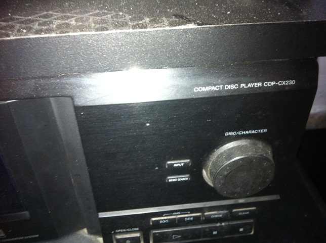 SONY CX230 200 CD.jpg