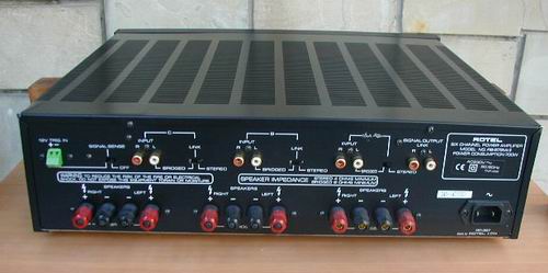rotel 976 back.jpg