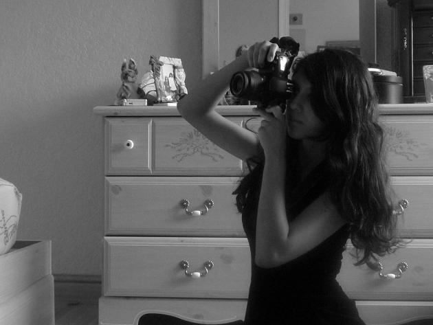 Sexy_Photographer_by_SecretsofaTaleUntold.jpg