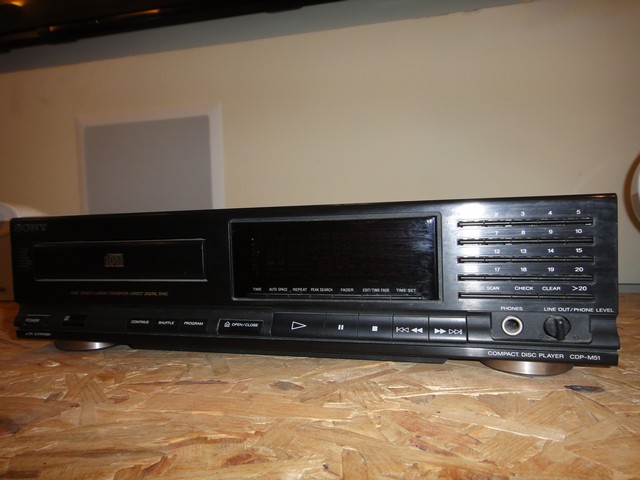Sony m-51.jpg