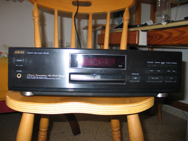 akai cd 29.JPG