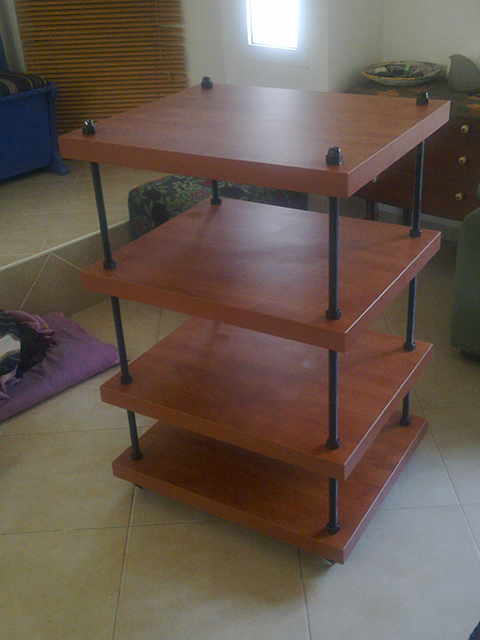 STAND2.jpg