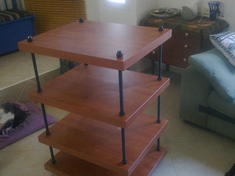 STAND1.jpg