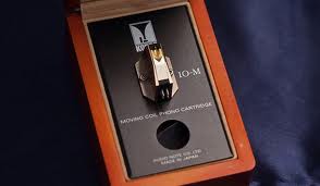 io-m.jpg