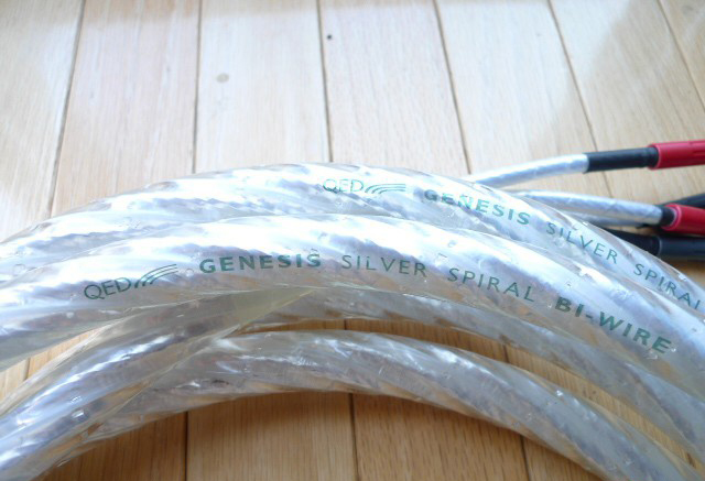 234258-qed_genesis_silver_spiral_biwire_25m_pair__mint__480.jpg