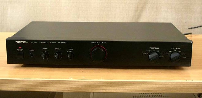 rotel rc960bx.jpg