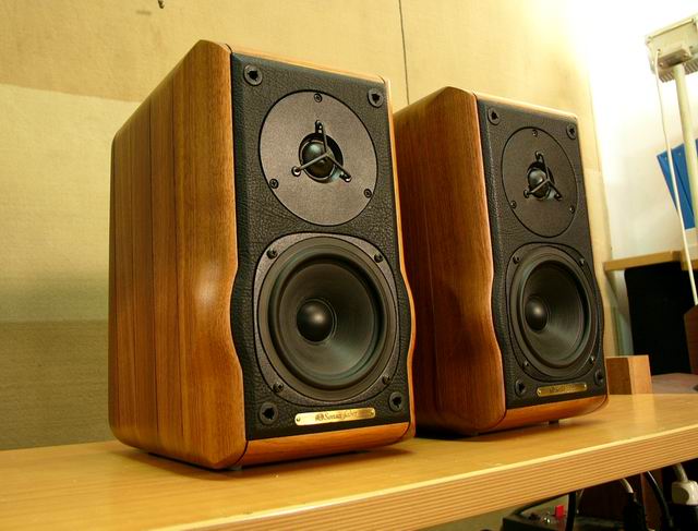 sonus%20faber%20minima%20amator.jpg
