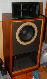 227582972-S.jpg