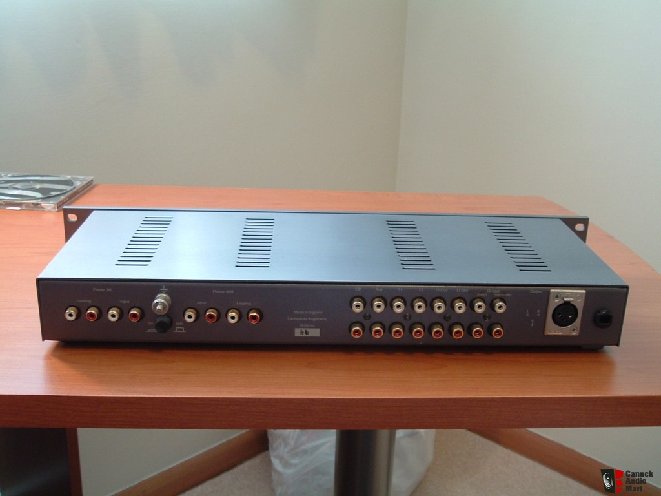 185165-musical_fidelity_mvt_preamplifier.jpg