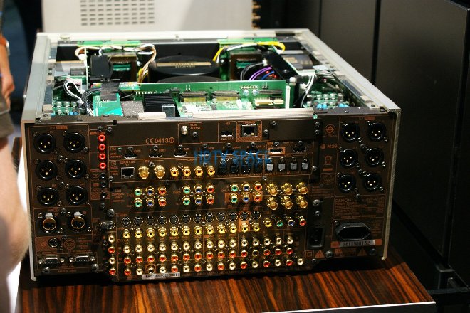 denon_vorst_avp-a1hd.jpg
