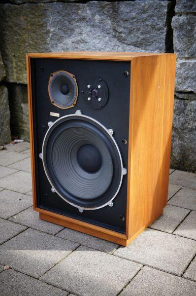 2-wharfedale-konzertboxen-aus-den-70ern.jpg