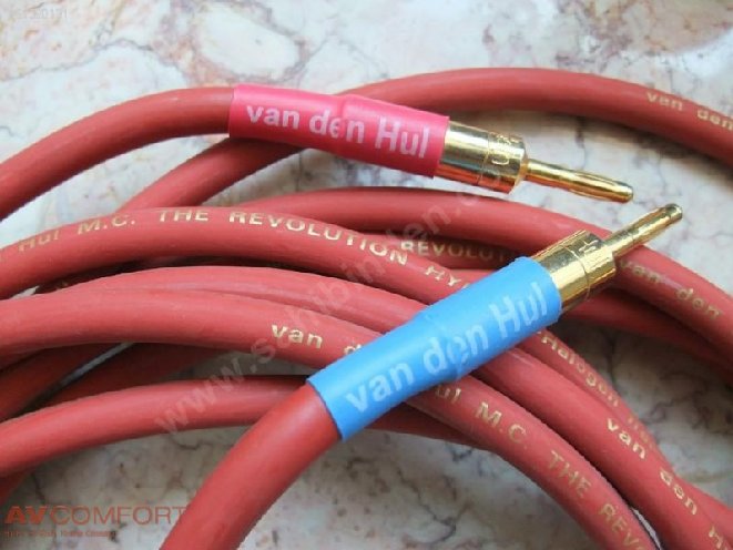 VAN_DEN_HUL_THE_REVELUTION_HYBRID_1.jpg