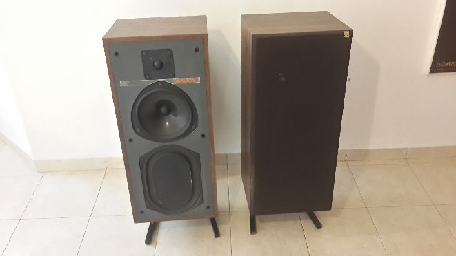 KEF למכירה.jpg