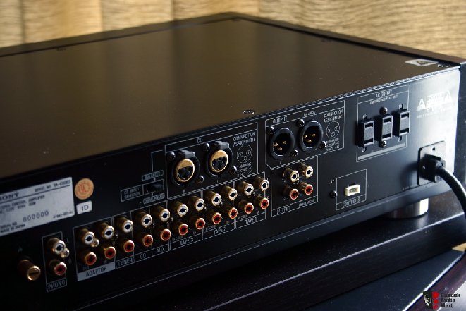 510181-sony_es_series_classic_stereo_control_amplifier_tae80es.jpg
