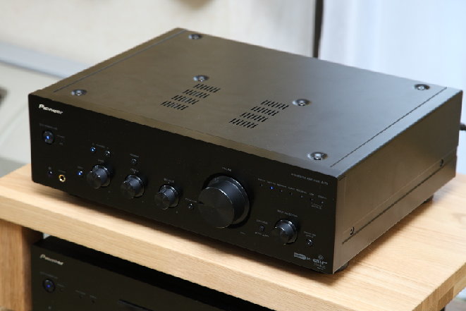 Pioneer A70.JPG