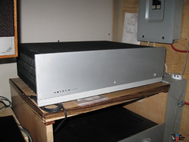 674935-anthem_amp_1_tube_power_amp_el34.jpg