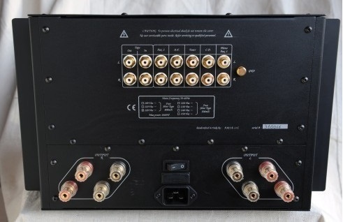 Unison_Research_Unico200_Rear.jpg
