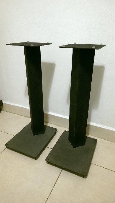 stands.jpg