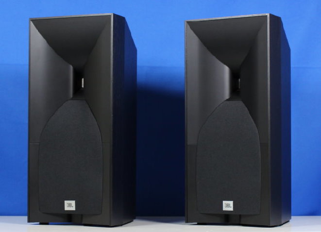 JBL_Studio5308_FrontSeitlich3.jpg
