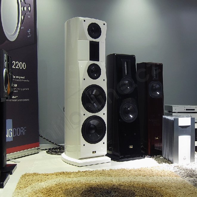 aurum-cantus-grand-supreme-2-studio.jpg