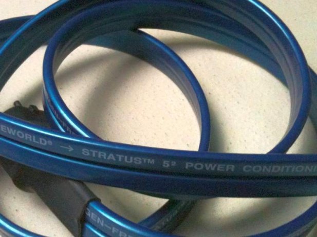wireworld-stratus-5_2-duzine-2-metra-napajacki-kabel-hifi-slika-2731661.jpg