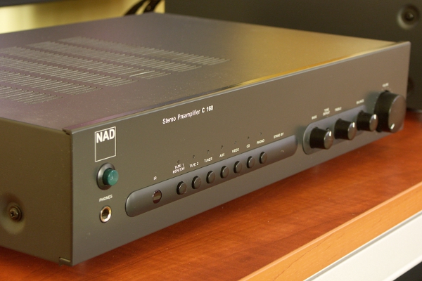 NAD_C160_small_(1).jpg