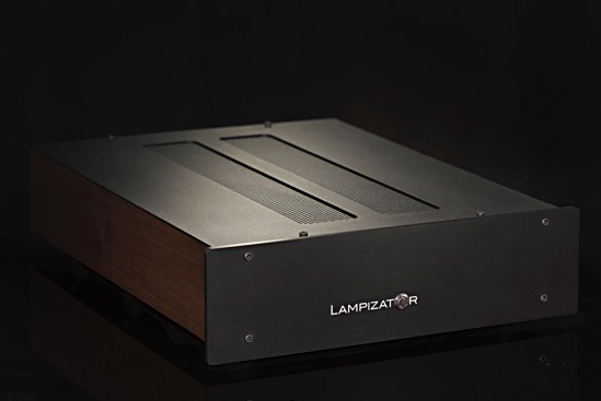 Lampizator DSD Komputer frontdark.jpg