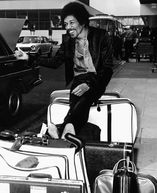 jimi-hendrix-hitches-a-ride-corbis-530-85.jpg