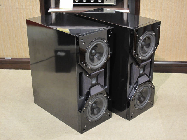wilson cub piano black.jpg