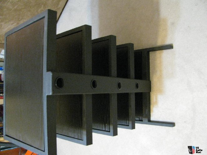 651816-standesign_av_stand_255_inch_speakers_stands.jpg