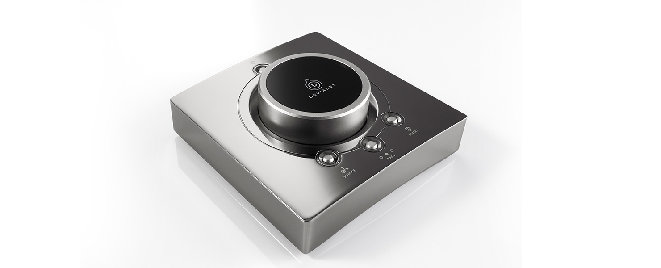 Devialet-240-remote.jpg