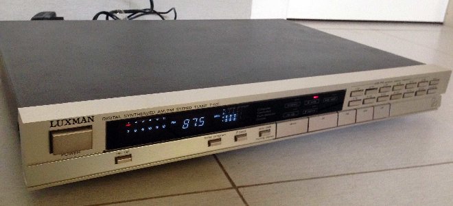 Luxman T-03L front in home small.jpg