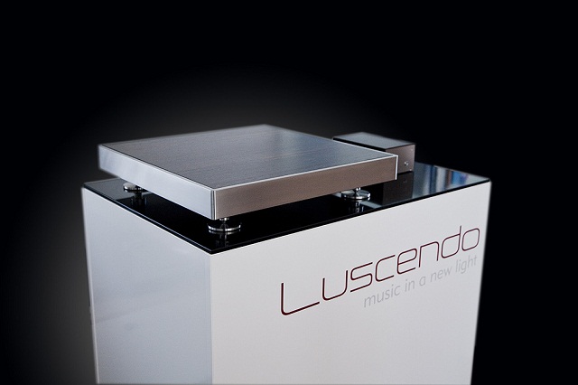 1 Luscendo Stainless Steel base with Luminoso tranluscent wood 1.jpg