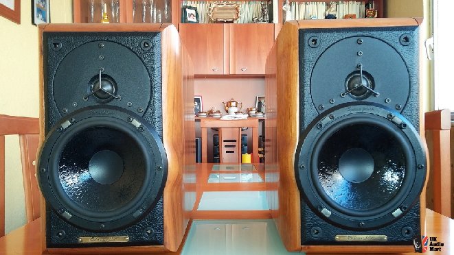 884606-sonus-faber-electa-amator.jpg