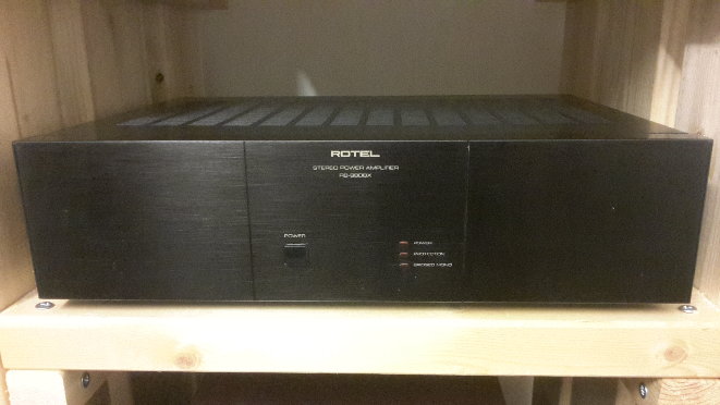 ROTEL RB980BX.jpg