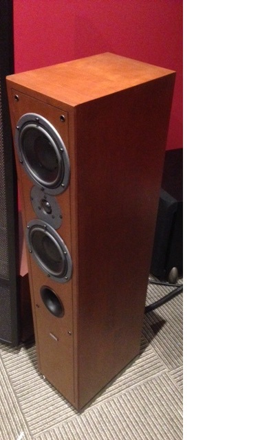 1109569-dynaudio-contour-t-25-and-t-21-center-channel.jpg