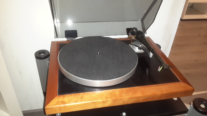 WILSON BENESCH ACT פטיפון יד שניה.jpg