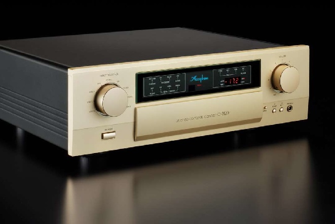  יד שניה  ACCUPHASE C 2120.jpg