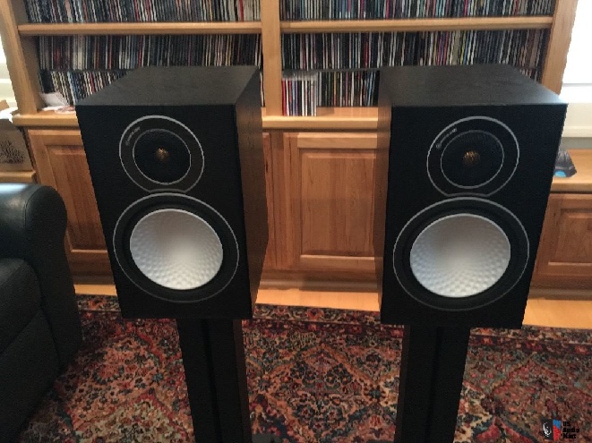 1704241-monitor-audio-silver-2-speakers.jpg