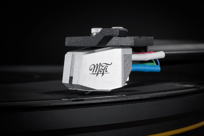 MoFi_Electronics_UltraTracker_Phono_Cartridge_Detail_1.jpg