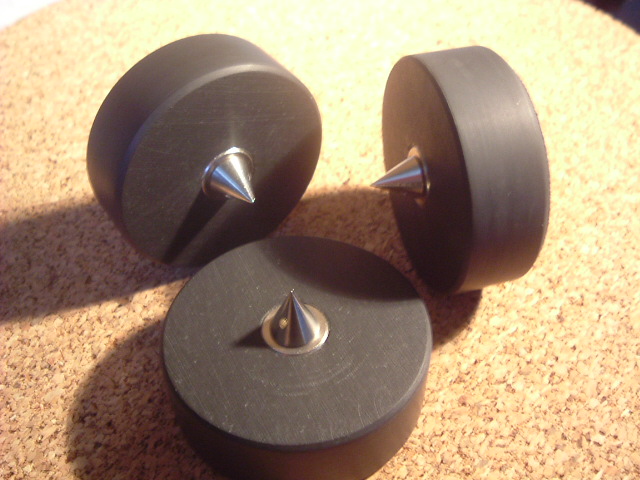 Damping_Feet_4c8768ee36306.jpg