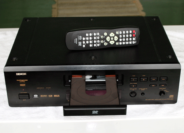 Denon_DVD-2900_out2_600x434_pixels.gif