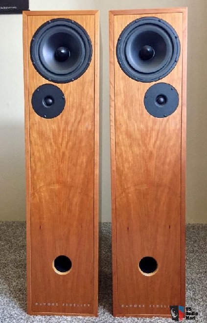 1961133-ea9e4fd8-devore-fidelity-gibbon-8-speakers.jpg
