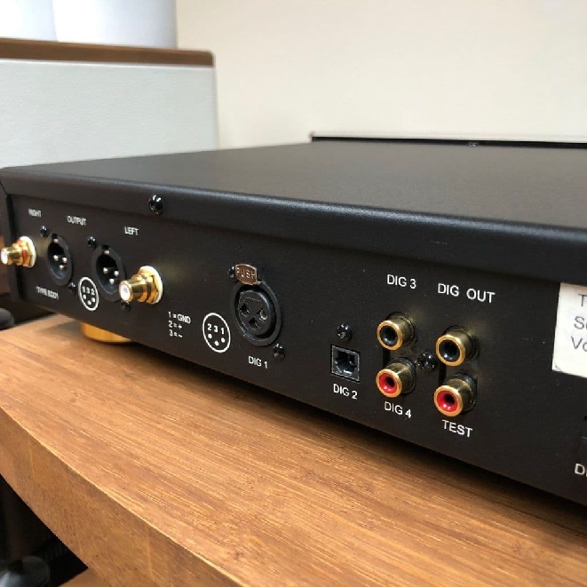 electrocompaniet-ecd1-dac-pre-owned-[5]-19769-p.jpg