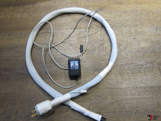 1967606-b4fd93d8-synergistic-research-reference-ac-master-coupler-power-cord-with-active-sheilding-retail-1500.jpg