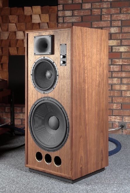 Blumenhofer-Mastersound-19.jpg